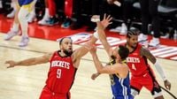 A tática do Houston Rockets contra Curry que deixou técnico dos Warriors revoltado: 'A coisa mais idiota que já vi'