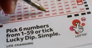 Renfrewshire Man Wins £350,000 Lotto Prize