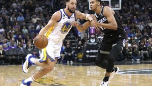 Kings Rally Past Warriors With Late Surge