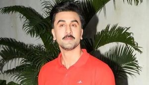 Ranbir Kapoor And Deepika Padukone Reunite In Mumbai
