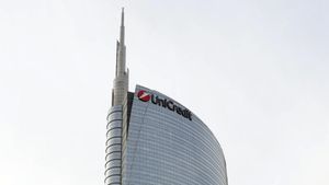 Unicredit Targets 4-5% Stake In Generali Amid Financial Power Struggles