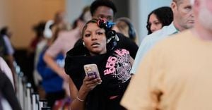 Thanksgiving Air Travel Faces Chaos Amid Shutdown