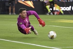 Diego Luna Leads United States To Gold Cup Final