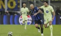 جارسيا يهاجم حكم المباراة بعد هزيمة برشلونة أمام إنتر ميلان