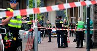 Schietincident voor middelbare school in Amsterdam-Noord, man (20) raakt gewond