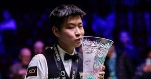 Zhao Xintong Shines With Historic Win Over Higgins