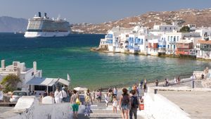 Significant Earthquake Hits Mykonos, Causes Panic And Damage