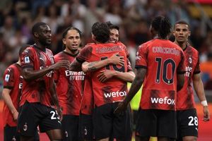 AC Milan Honors Mothers With Special Jerseys For Mother's Day