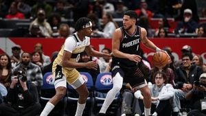 Brooks And Gillespie Power Shorthanded Suns Past Wizards