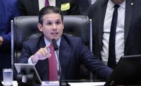 Projeto de isenção do IR não deve ser votado antes do segundo semestre, diz Hugo Motta