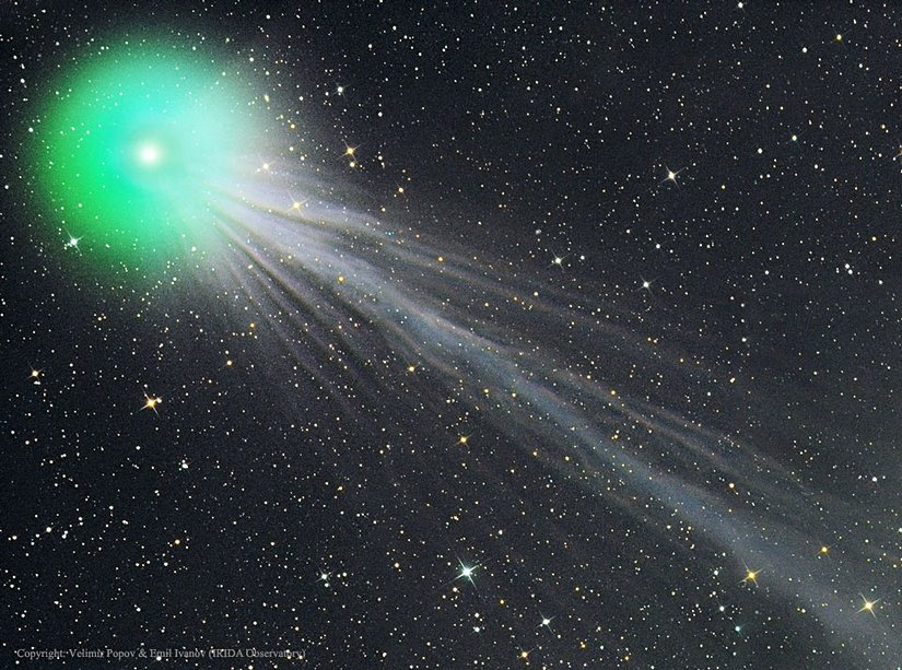 Koma kısmı diatomik karbon molekülünden oluşan Lovejoy kuyruklu yıldızı