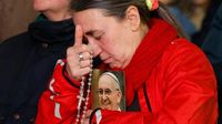 Papa Francesco, dimissioni vicine? “Nessuna tempistica”. Forse una “sorpresa” per l’Angelus