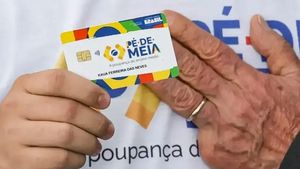 Brazil's MEC Completes Pés-de-Meia Payments To Students