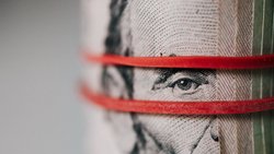 Edward Thorndike ve Etki Yasası: Kazançsız Eylemler Neden Silinir?
