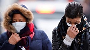 SARS-CoV-2 Virüsünün Ana Bulaşma Yolu Ne? Maske Takmak İşe Yarar mı?