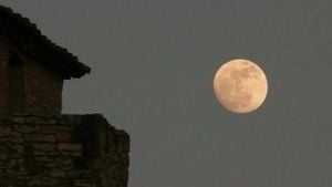Flower Moon Set To Dazzle Night Sky This May