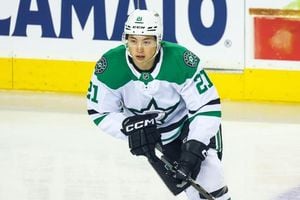 Stars Prepare To Face Jets In Second Round Showdown