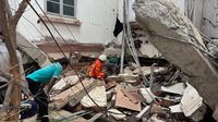 Trump says the US will help in Asia quake. A former official says the system is now in 'shambles'
