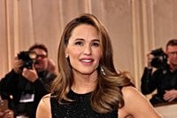 Jennifer Garner’s food brand raises nearly $198 million in US IPO