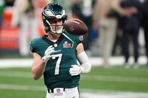 Eagles Trade Kenny Pickett To Browns Amid Wentz Interest