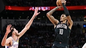 Rockets Face Pacers In Key NBA Showdown Without Durant