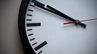 Cambio de hora: se adelanta el reloj una hora para recibir el horario de verano