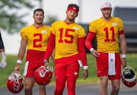 At 1st Chiefs camp, Carson Wentz says this stands out about Patrick Mahomes, Andy Reid