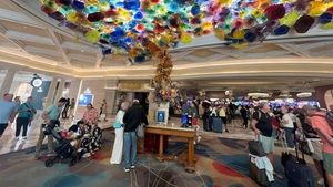 Las Vegas Resorts Slash Prices Amid Tourism Slump
