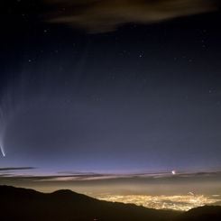 Comet McNaught Over Chile