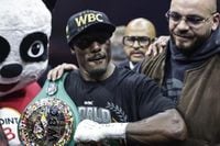 Boxe: Bakary Samaké triomphe par K.O. avant le concert de Gazo