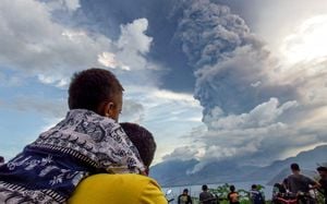 Bali Flights Resume After Mount Lewotobi Eruptions