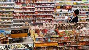 Customer Complaints Surge At Japanese Convenience Stores