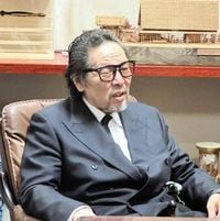 初代タイガー佐山聡「父親のような温かい人」　“過激な仕掛け人”新間寿氏の通夜参列、恩人に感謝 | スポーツブル (スポブル)
