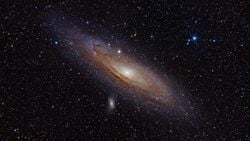 Andromeda Galaksisi (M31): Gelecekte Galaksimizle Kaynaşacak Andromeda Nerede ve Özellikleri Neler?