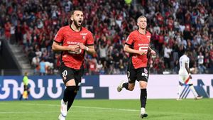 Lyon Stuns Nice With Late Goals To Secure 2-0 Victory