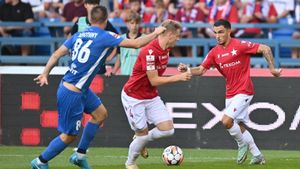 Record Crowd Witnesses Ruch Chorzów Vs Wisła Kraków Showdown