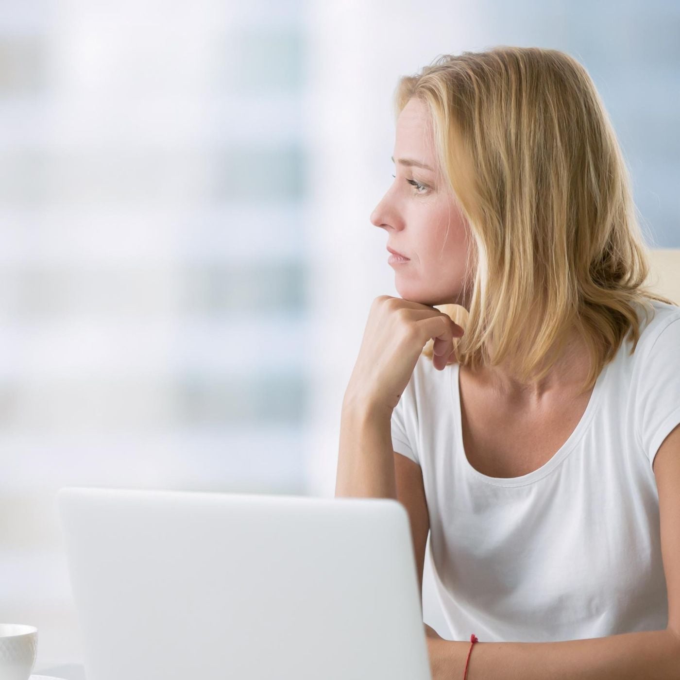 Uyum Bozucu Dalgınlık Nedir? Hayatı Zorlaştıran Düzeyde Dalgınlıkla Nasıl Başa Çıkılır?