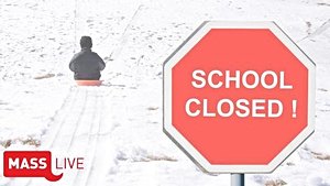 Overnight Snowstorm Delays Schools Across New England