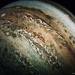  Enhanced: The Dolphin Cloud on Jupiter 