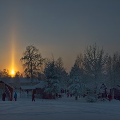 İsveç Üzerinde Bir Güneş Sütunu