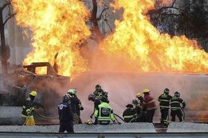 Mexico City Gas Truck Explosion Leaves Eight Dead