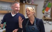 Peinlicher Patzer bei „Das perfekte Dinner“: Gastgeberin ahnt nicht, was ihr Ehemann gleich verrät