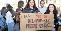 Massa volk tijdens protest tegen seksueel misbruik in Leuven