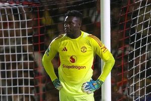 André Onana Arrives In Turkey For Trabzonspor Loan Move