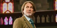 Daniel Craig Returns in Official Teaser for Wake Up Dead Man: A Knives Out Mystery
