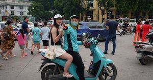Hanoi Moves To Ban Gas Motorbikes By 2026