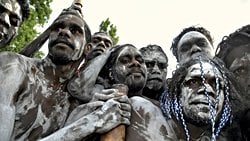 Aborijinler (Avustralya Yerlileri), Avusturalya'ya Ne Zaman ve Nasıl Göç Ettiler?