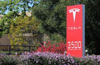 Tesla Whistleblower Wins Appeal Reviving Defamation Case Against Musk