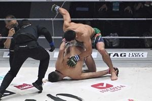 Shaydullaev Knocks Out Koike To Claim Featherweight Title