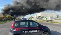 Incendio alla Chimpex di Caivano: fiamme altissime e evacuazione in corso
